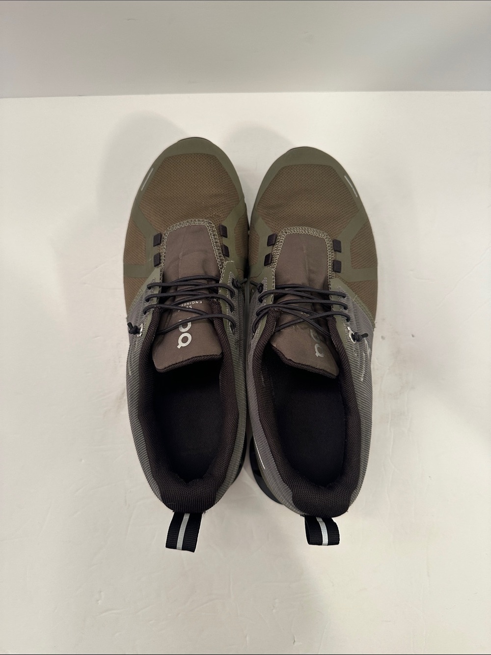 Mens On Cloud 5 Waterproof Sneakers Size 7.5